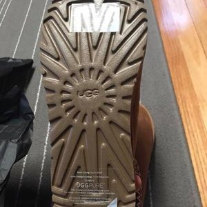 Brand new, mens size 10 UGG tasman slippers